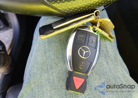 2016 Mercedes-Benz Glc 300 from USA, damaged, VIN WDC0G4JBXGF006411